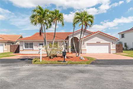 15131 SW 43rd Ter Miami, FL 33185