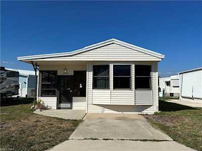 4562 E Jefferson Davis Blvd Estero, FL 33928