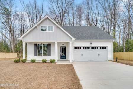 243 Double Eagle Road Burgaw, NC 28425