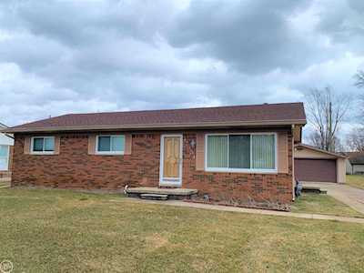 47854 Forbes Dr Chesterfield, MI 48047