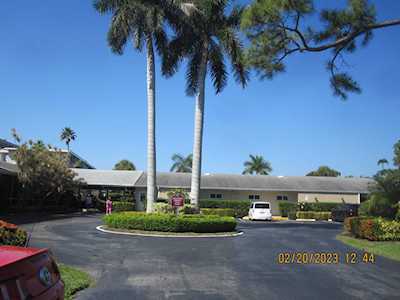 2615 S Garden Drive #204 Lake Worth, FL 33461