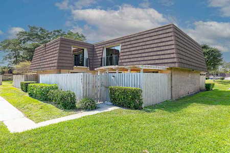 707 7th Lane Palm Beach Gardens, FL 33418