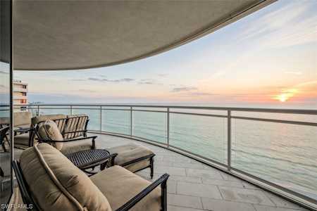 11125 Gulf Shore Dr #PH-3 Naples, FL 34108