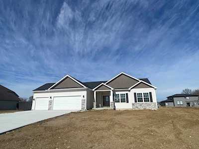 2970 E Lake Tahoe Trail Warsaw, IN 46582