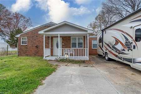 1425 Elm Ave Chesapeake, VA 23325