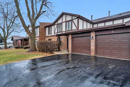 9808 Mill Dr W #1B Palos Park, IL 60464