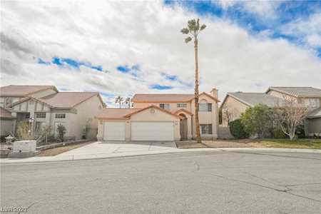 6585 Moonshadow Circle Las Vegas, NV 89108
