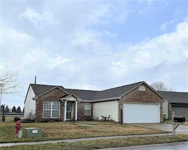18528 Harvest Meadows Dr W Westfield, IN 46074