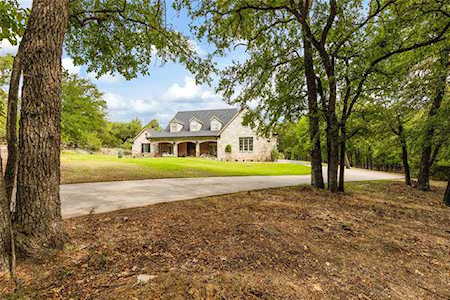 127 Brush Creek Drive Azle, TX 76020