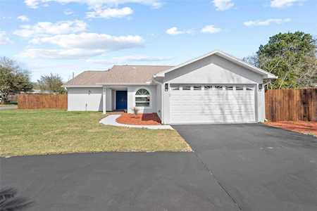 8650 Bass Lake Dr New Port Richey, FL 34654