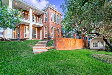 5918 Gary Lane Arlington, TX 76016