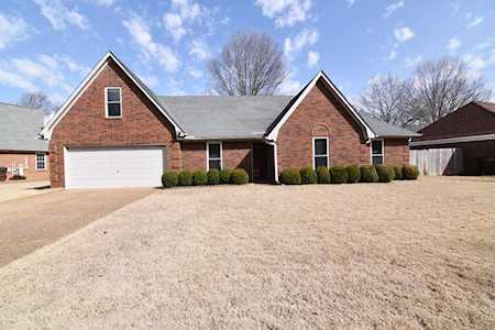6910 Doefield Trl Bartlett, TN 38135