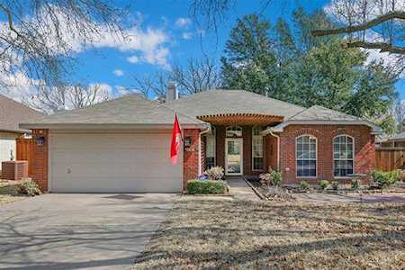 2113 Willowood Drive Grapevine, TX 76051