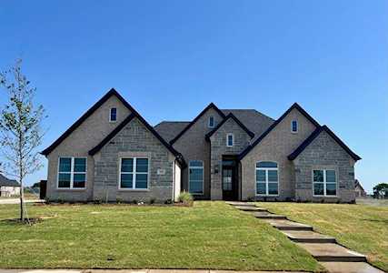 335 Broadmoor Drive Haslet, TX 76052
