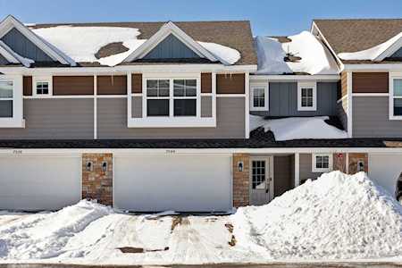 7044 Rice Creek Place NE Fridley, MN 55432