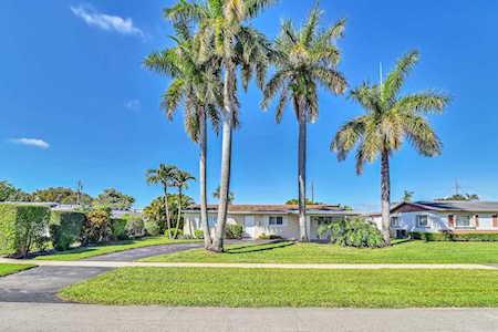 433 San Mateo Drive Palm Springs, FL 33461