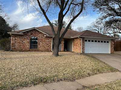 3504 Primrose Lane Bedford, TX 76021