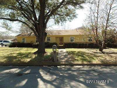 1108 Springdale Road Bedford, TX 76021