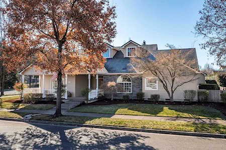 507 Black Oak Dr Central Point, OR 97502