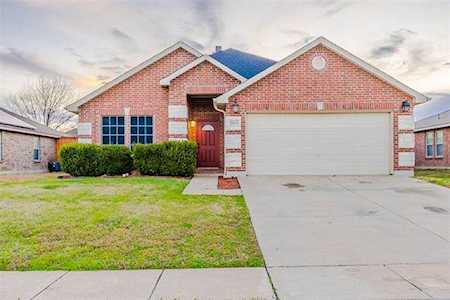 8108 Eagle Point Trail Arlington, TX 76002