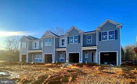325 Mazzeo Dr Glassboro, NJ 08028