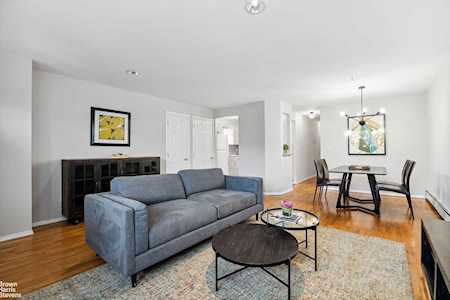 956 79th St #2B Brooklyn, NY 11228