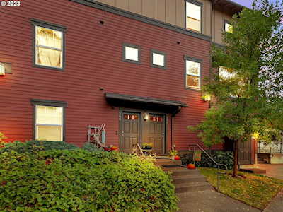 22812 SW Forest Creek DR #202 Sherwood, OR 97140