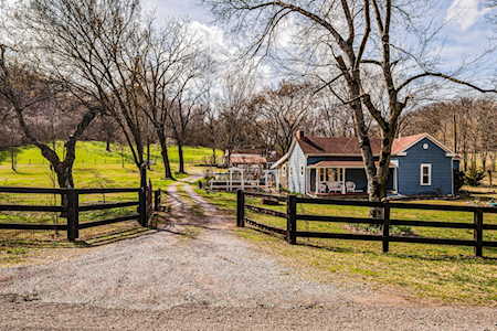 4136 Brick Church Pike Whites Creek, TN 37189