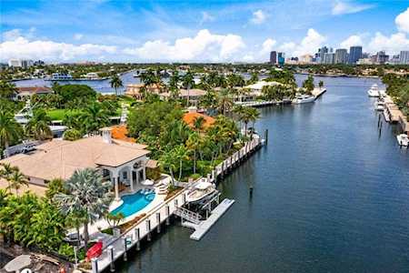 2505 Laguna Ter Fort Lauderdale, FL 33316