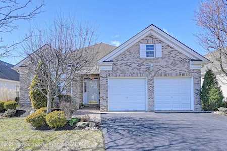 21 Balmoral Dr Jackson, NJ 08527