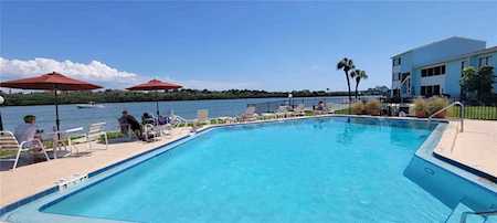 1 Windrush Blvd #32 Indian Rocks Beach, FL 33785