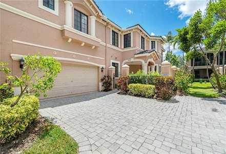 2692 Center Ct Dr #2-32 Weston, FL 33332