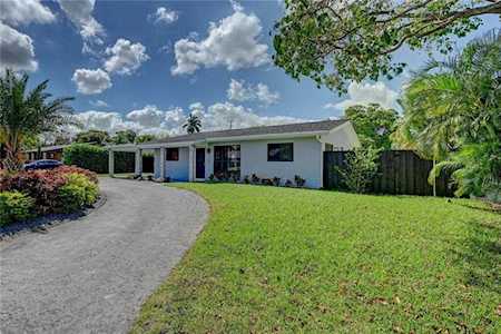 2125 NW 2nd Ave Wilton Manors, FL 33311