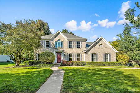 955 Pinecrest Dr Sugar Grove, IL 60554