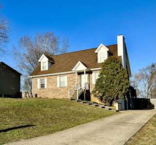 1754 Broadripple Dr Clarksville, TN 37042