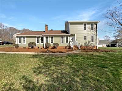 2505 Nancy Ln Harrisburg, NC 28075