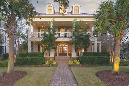 659 Island Park Dr Daniel Island, SC 29492
