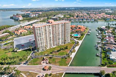 4900 Brittany Dr S #402 St. Petersburg, FL 33715