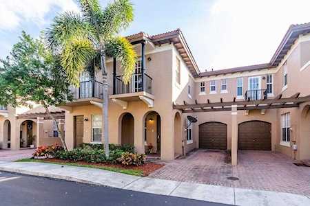 6960 Julia Gardens Drive Coconut Creek, FL 33073