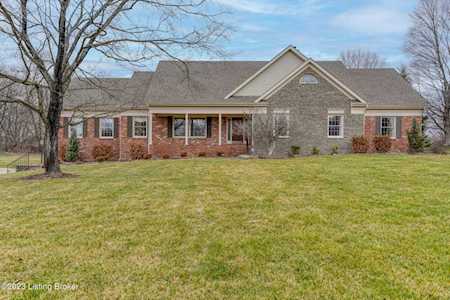 8305 Westover Dr Prospect, KY 40059