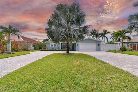 10122 Yacht Club Dr Treasure Island, FL 33706