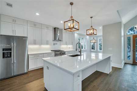 64 Royal Pointe Dr Hilton Head Island, SC 29926