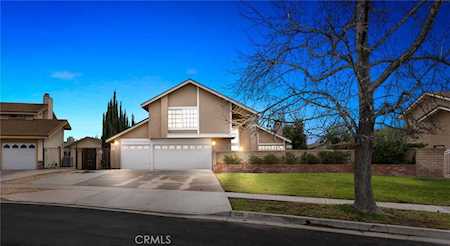 933 N Brandywine Ln Corona, CA 92880