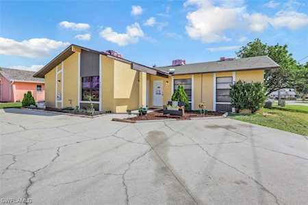 613-615 SE 23rd Place Cape Coral, FL 33990