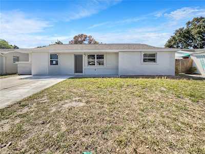 1037 Hilton Ln Holiday, FL 34691
