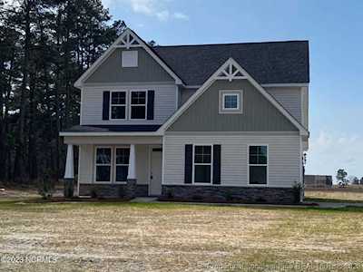 125 Sweet Grass Ln Raeford, NC 28376