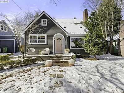 5815 SE 21st AVE Portland, OR 97202