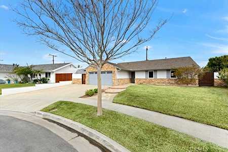 8861 Anchorage Dr Huntington Beach, CA 92646