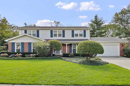 1427 Woodhill Dr Northbrook, IL 60062
