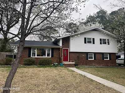 5216 Springwood Drive New Bern, NC 28562